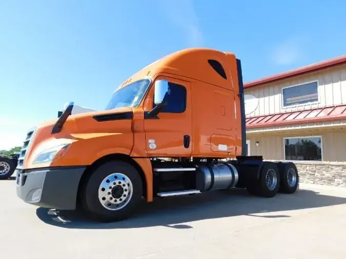 2019 Freightliner New Cascadia 126