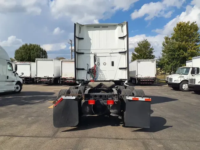 2019 NAVISTAR INTERNATIONAL LT625 SLPR CAB