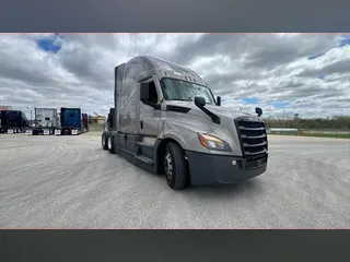 2022 Freightliner Cascadia 126