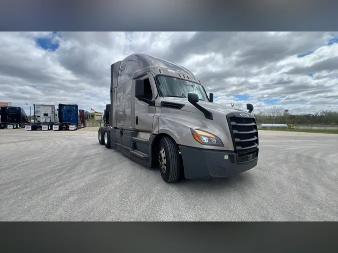2022 Freightliner Cascadia 126035fb673bf3224c74e87d08e1bbc3300