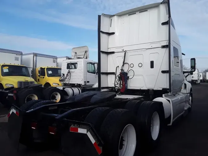 2020 NAVISTAR INTERNATIONAL LT625 SLPR CAB
