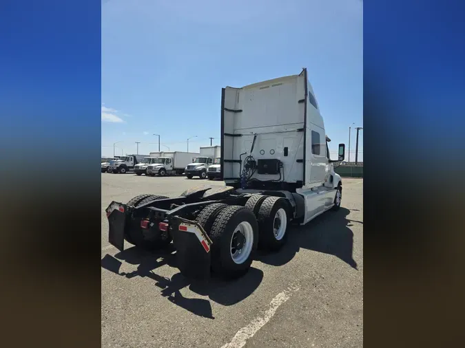 2019 NAVISTAR INTERNATIONAL LT625 SLPR CAB