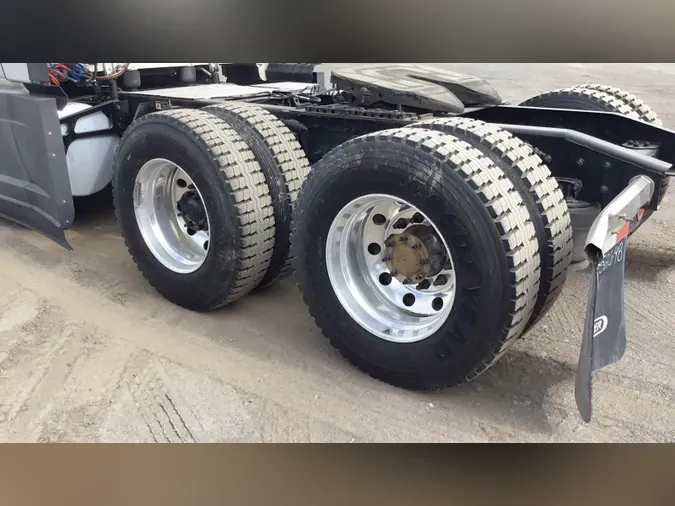 2022 Freightliner Cascadia 126