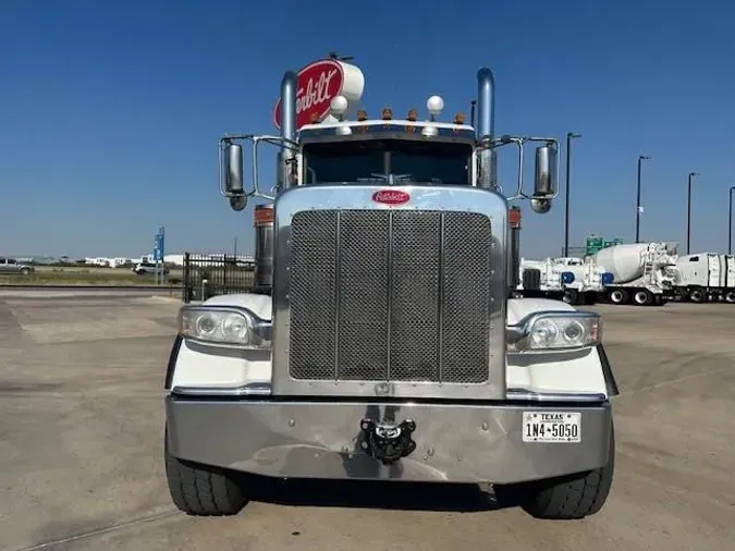 2021 Peterbilt 389