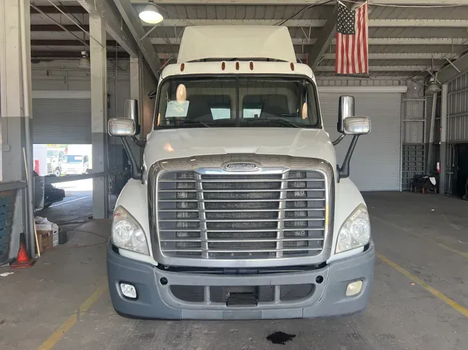 2018 FREIGHTLINER/MERCEDES CASCADIA 125