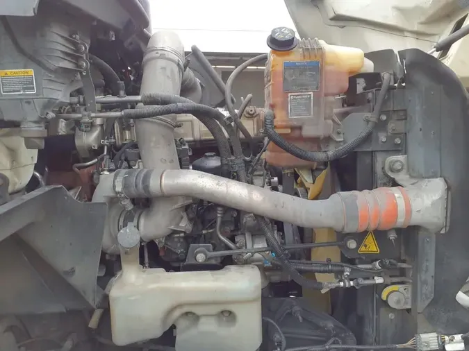 2019 NAVISTAR INTERNATIONAL RH613 DAYCAB S/A