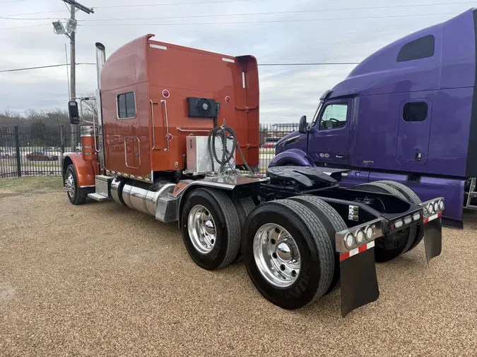 2024 Peterbilt 389