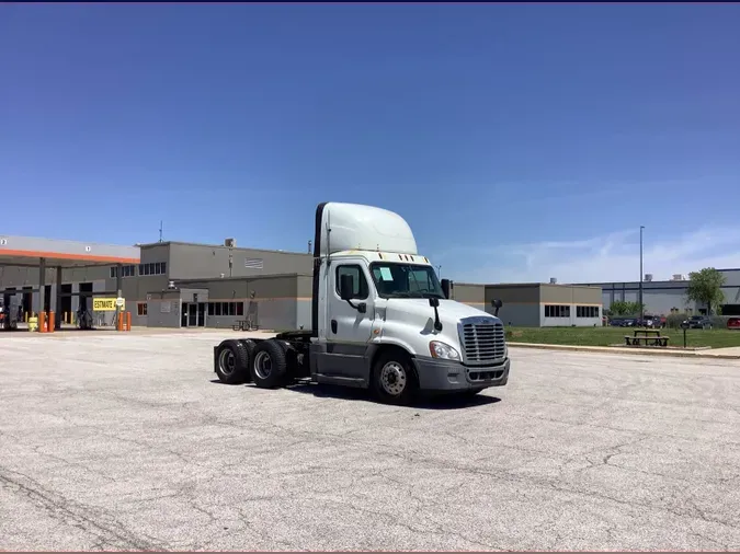 2019 Freightliner Cascadia 125036f325fe42404e9a18bda07a6aa4285
