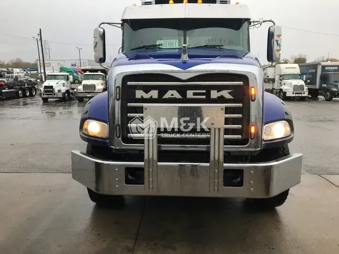 2022 MACK Granite