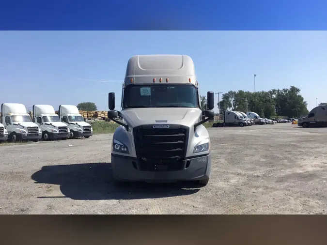 2022 Freightliner Cascadia 1260372e38397f0c6634f0233dc15032656