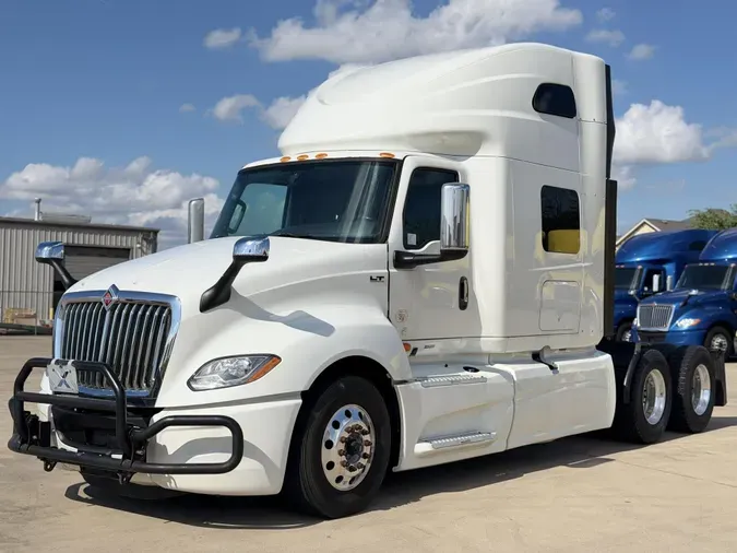 2023 International LT625