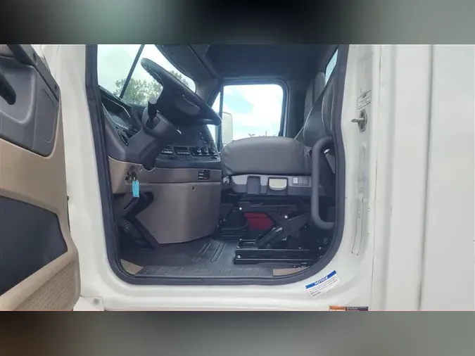 2016 FREIGHTLINER CASCADIA