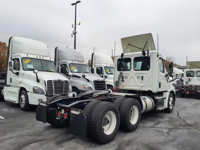 2019 FREIGHTLINER/MERCEDES NEW CASCADIA PX1266403746cebf60ba0dc3e6eba8ace49d73f