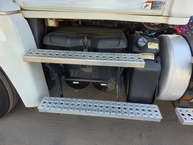 2018 FREIGHTLINER CASCADIA 125