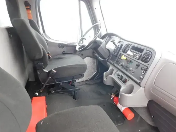 2018 Freightliner M2 106