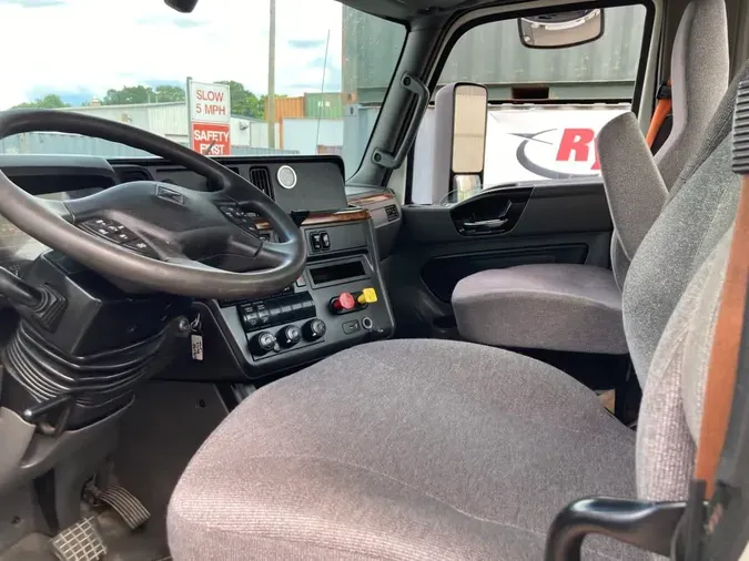 2019 NAVISTAR INTERNATIONAL LT625 DAYCAB T/A