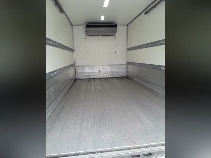 2021 FREIGHTLINER/MERCEDES M2 106037d8ecaf88b94e188bb7ce1441718e5