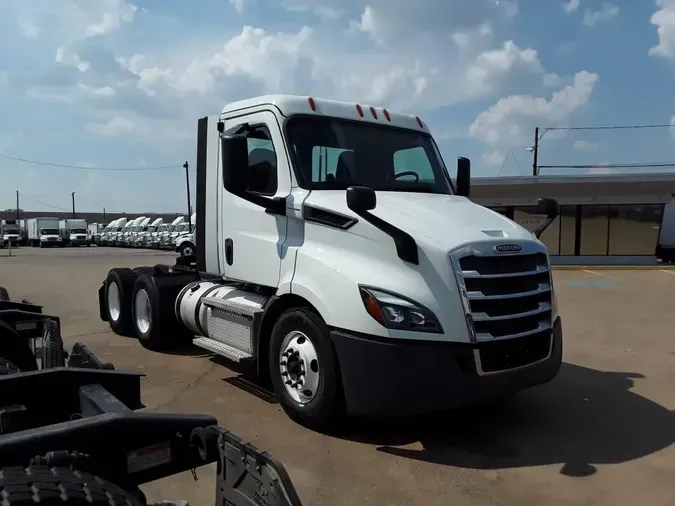 2019 FREIGHTLINER NEW CASCADIA 116