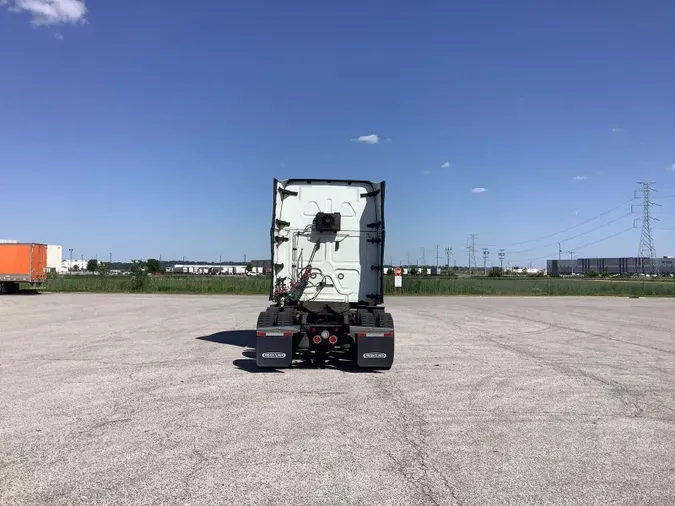 2022 Freightliner Cascadia 1260381157e5340c398173ebc84284b8d01