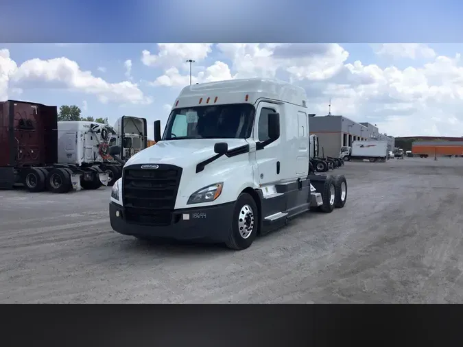 2020 Freightliner Cascadia 126