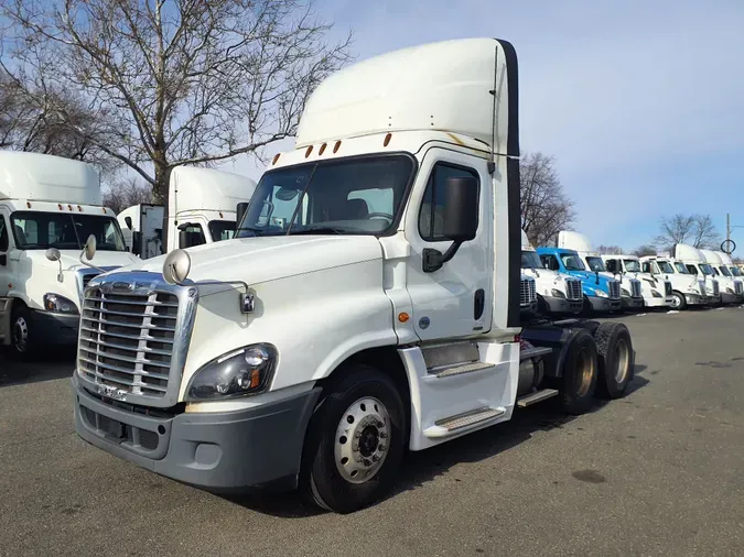 2019 FREIGHTLINER/MERCEDES CASCADIA 125038468c8a8557859066c67a11002328e