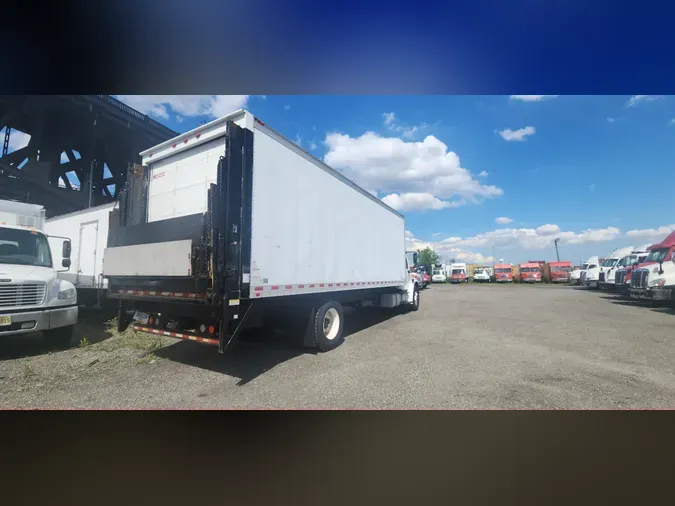 2016 FREIGHTLINER/MERCEDES M2 106