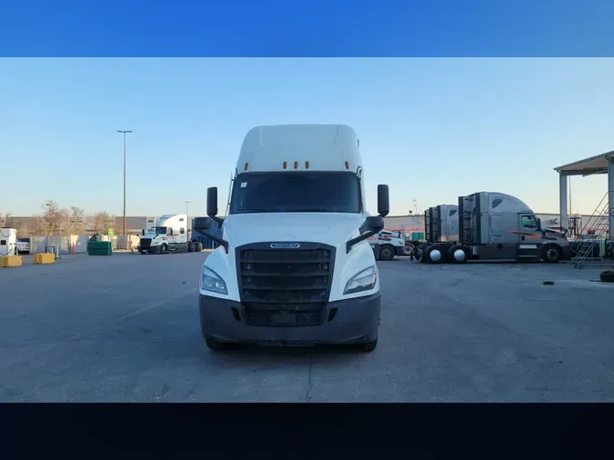 2022 Freightliner Cascadia 126