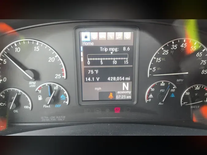 2025 Freightliner Cascadia 126