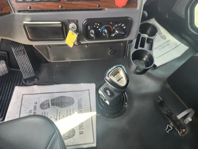 2011 WESTERN STAR 4900