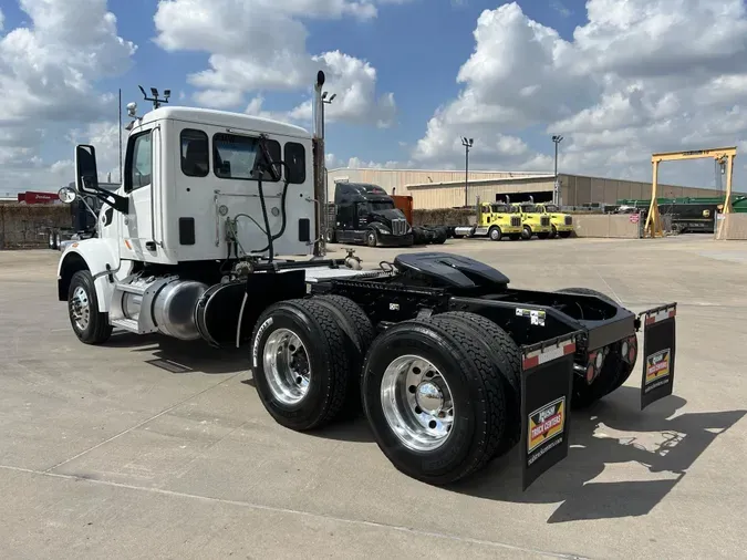 2020 Peterbilt 567
