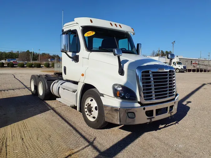 2019 FREIGHTLINER/MERCEDES CASCADIA 125