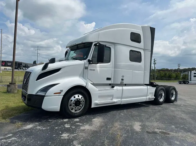 2019 VOLVO VNL64T860