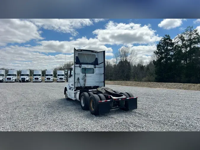 2018 Volvo VNL300