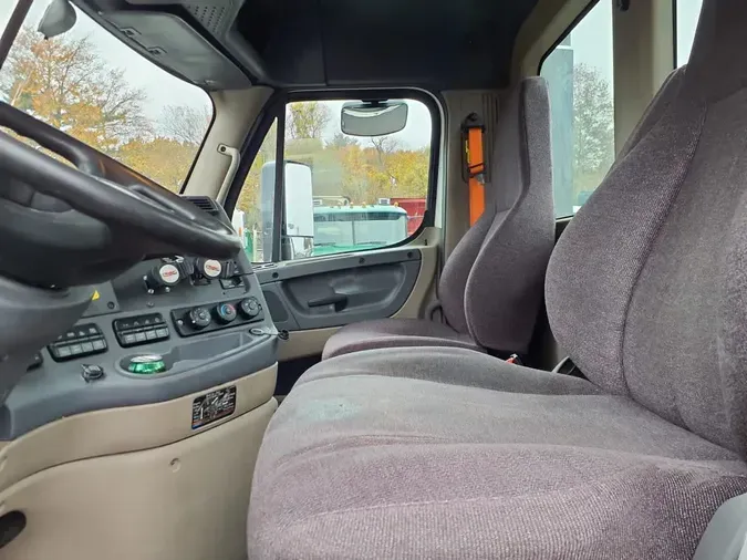 2020 FREIGHTLINER/MERCEDES CASCADIA 125