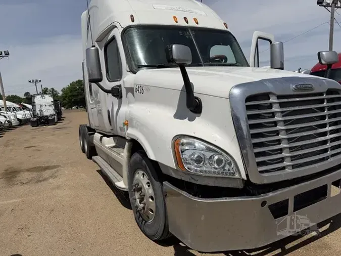 2011 FREIGHTLINER CASCADIA 125