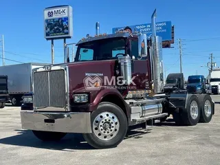 2021 WESTERN STAR 4900SF