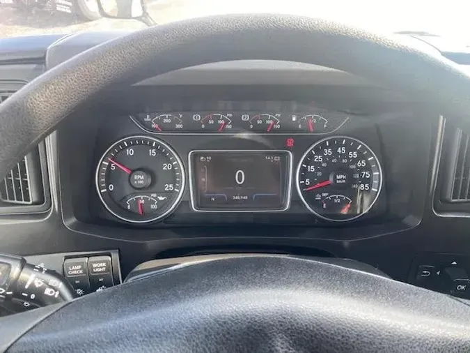 2022 International LT625