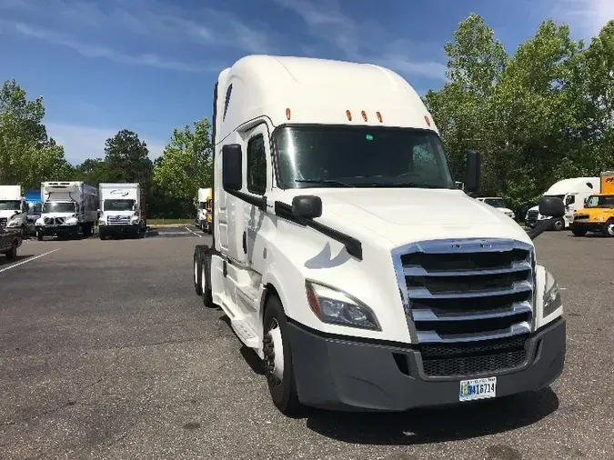 2019 Freightliner T12664ST03ae5077c580ce641a9ab6ebe7373796