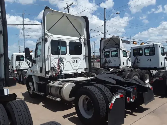 2019 FREIGHTLINER CASCADIA 113
