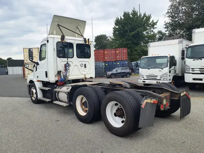 2019 FREIGHTLINER NEW CASCADIA PX12664