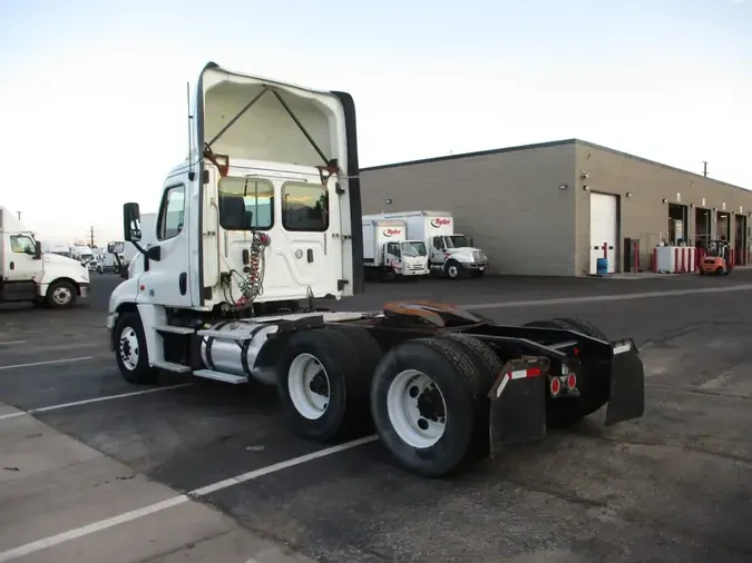 2018 FREIGHTLINER CASCADIA 125