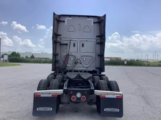 2024 Freightliner Cascadia 126