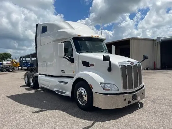 2022 Peterbilt 579