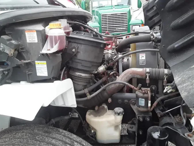 2019 FREIGHTLINER M2 106