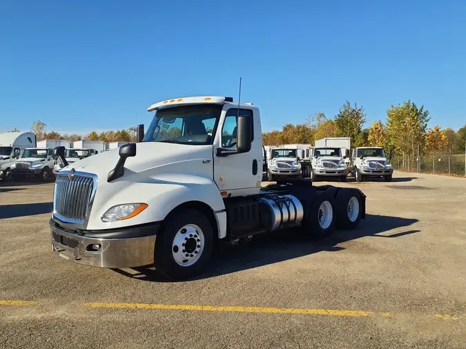 2019 NAVISTAR INTERNATIONAL LT625 DAYCAB T/A03b979dda46662d6adaee44598ad3cf8
