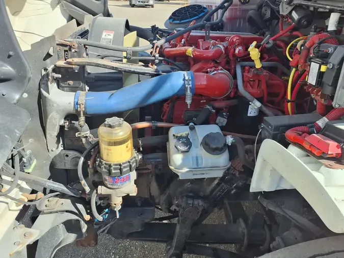 2019 FREIGHTLINER/MERCEDES M2 106