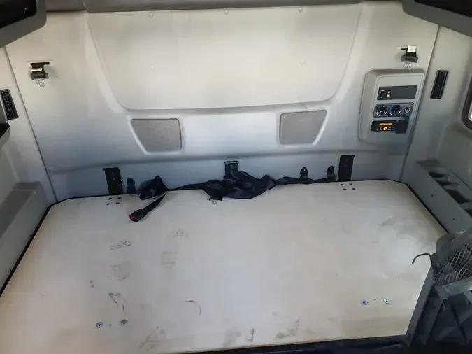 2020 NAVISTAR INTERNATIONAL LT625 SLPR CAB