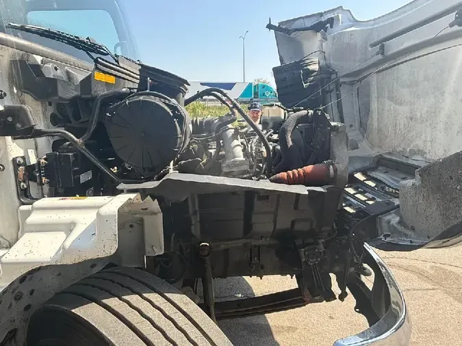 2020 HINO 268A