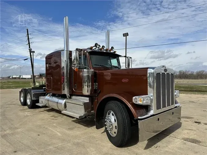 2022 PETERBILT 389