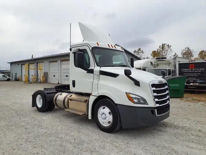 2020 FREIGHTLINER/MERCEDES NEW CASCADIA 126